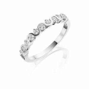 image of a silver ring with diamonds on top